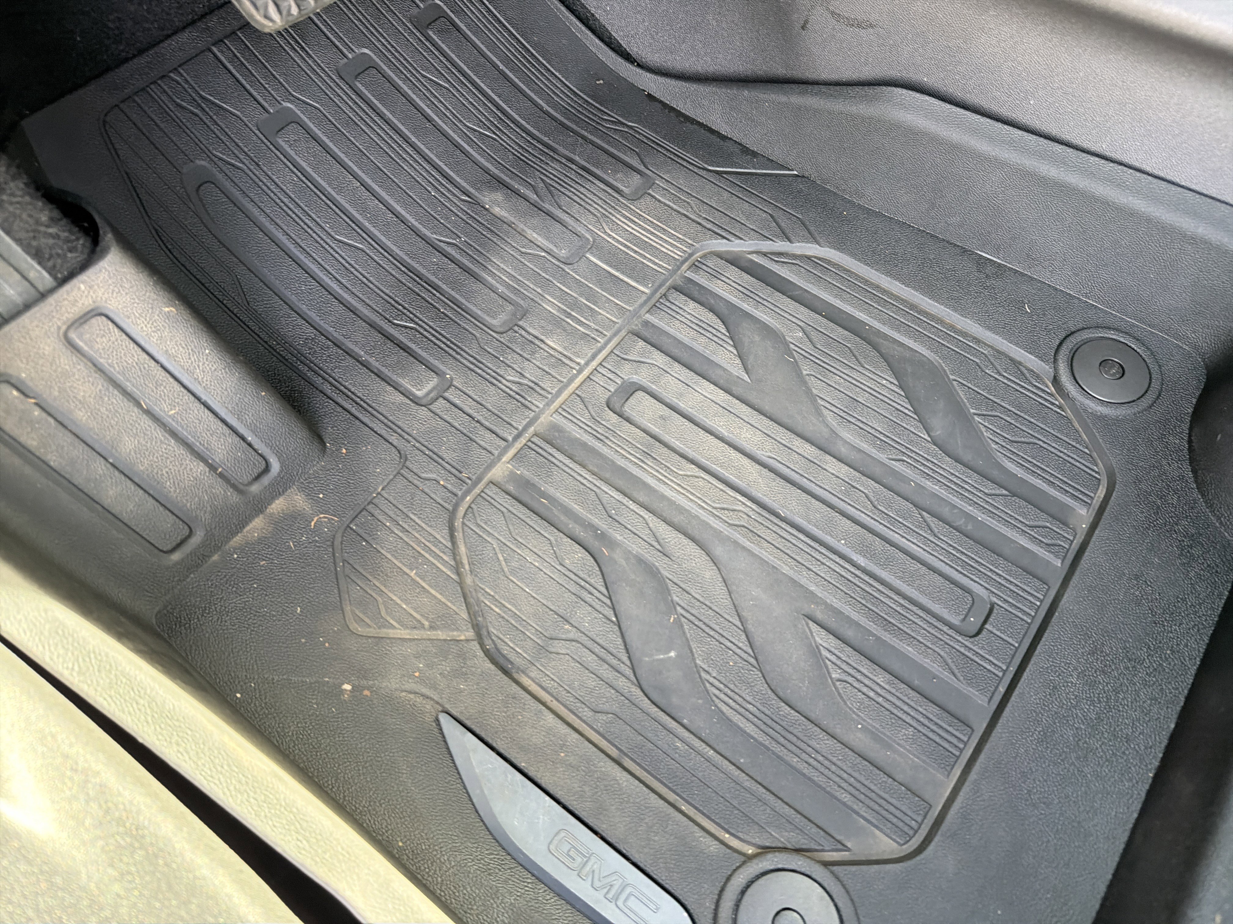 Used 2024 GMC Terrain Denali w/ Denali Premium Package image 25