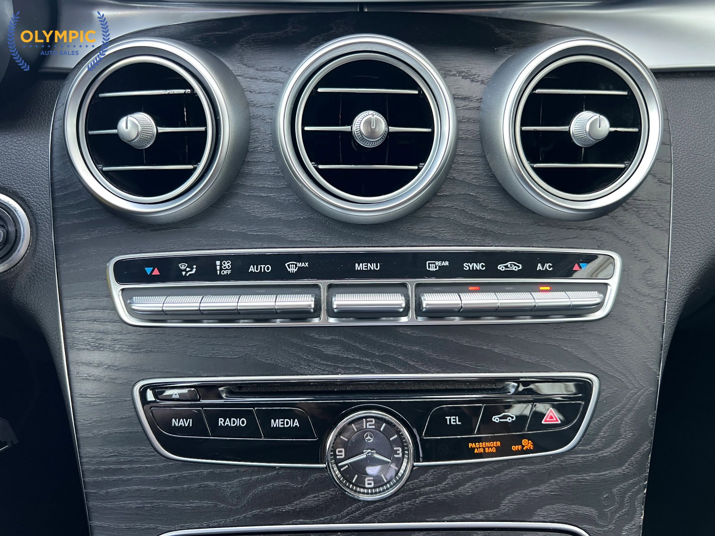 Used 2016 Mercedes-Benz C 300 4MATIC Sedan w/ Premium 1 Package image 28