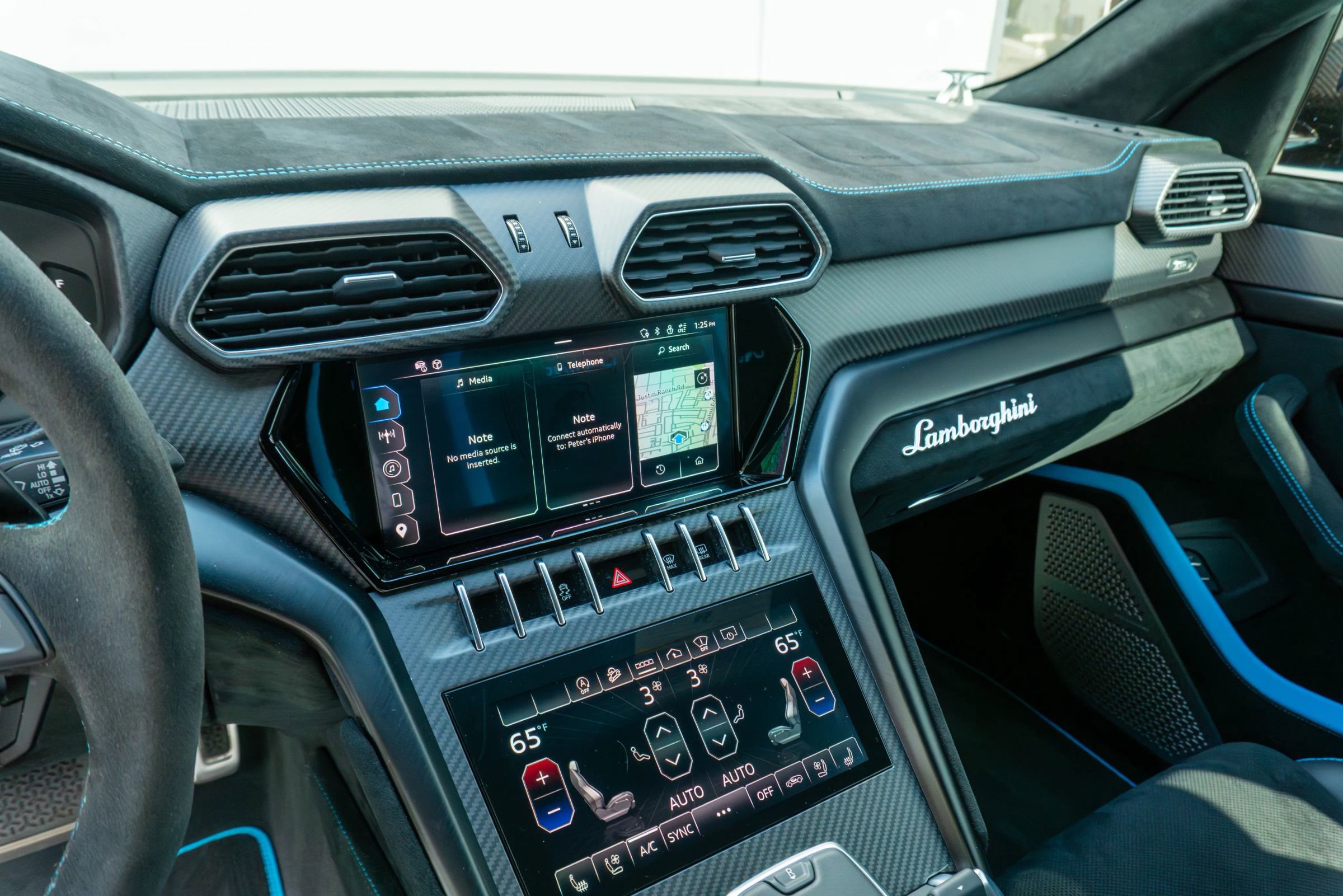 Used 2024 Lamborghini Urus Performante image 65