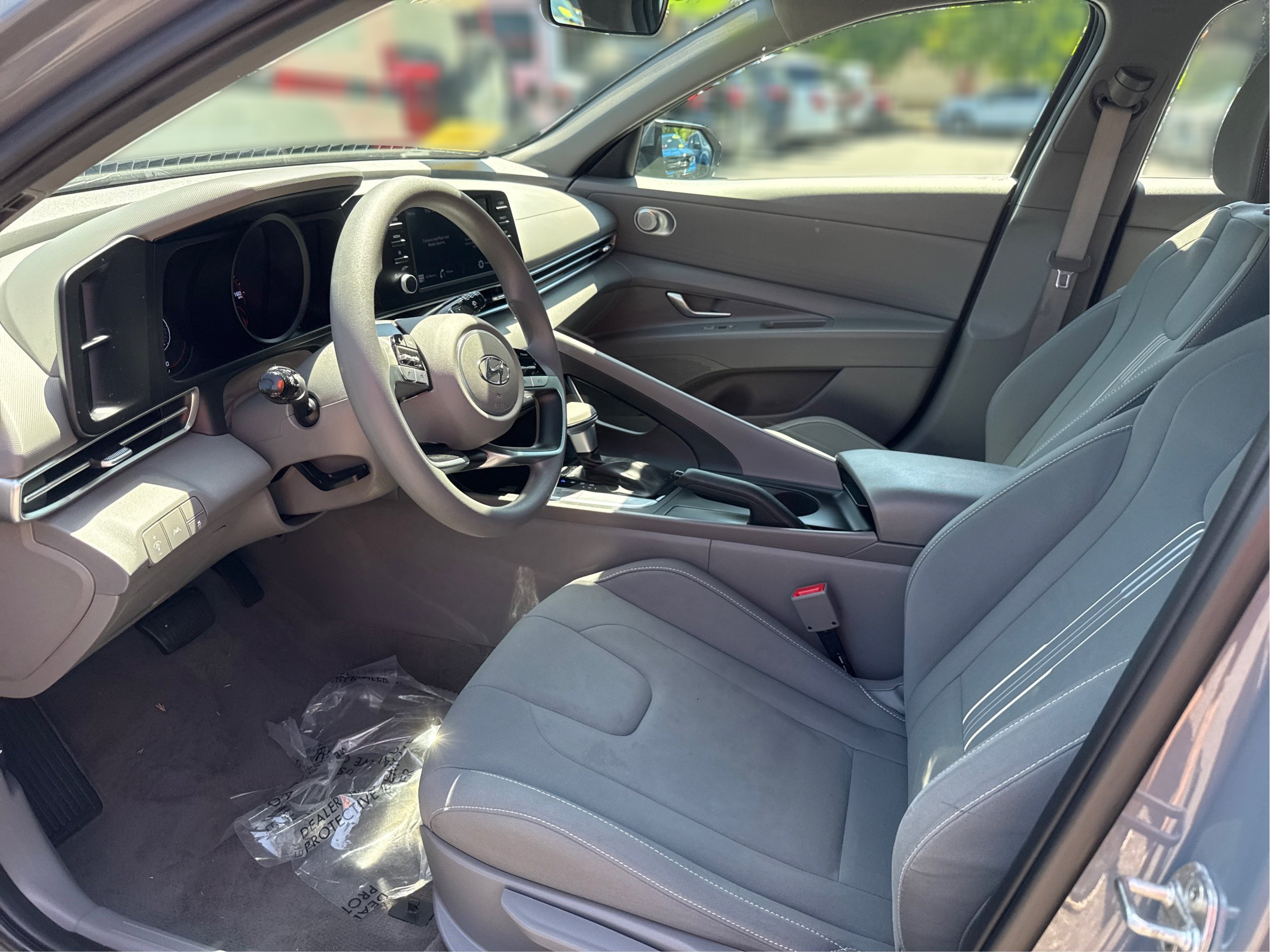 Used 2022 Hyundai Elantra SEL FWD image 11