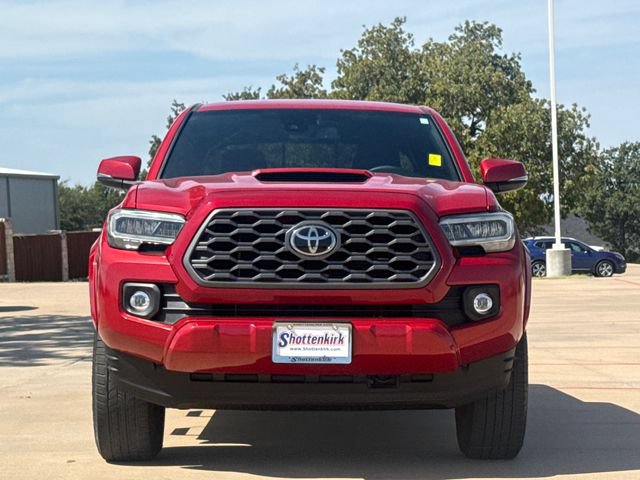 Used 2020 Toyota Tacoma TRD Sport w/ Technology Package RWD video 2
