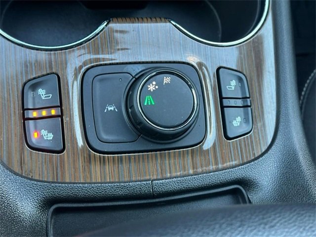 Certified 2023 GMC Acadia SLE w/ Driver Convenience Package image 22