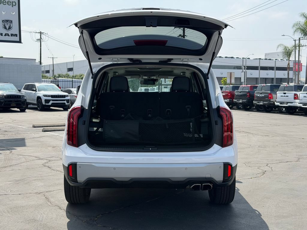 Used 2023 Kia Telluride S w/ S Sunroof Package FWD image 10