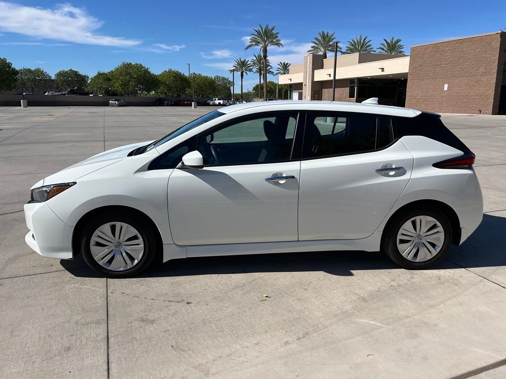 Used 2025 Nissan Leaf S FWD image 10