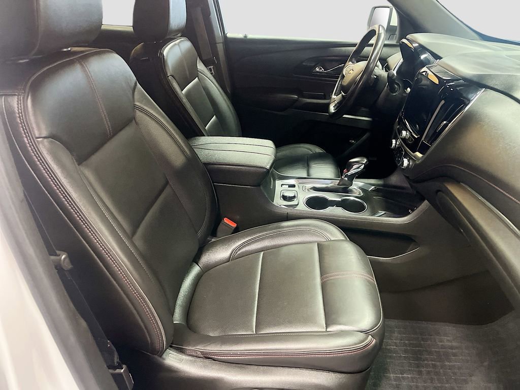 Used 2022 Chevrolet Traverse RS w/ LPO, Floor Liner Package image 31