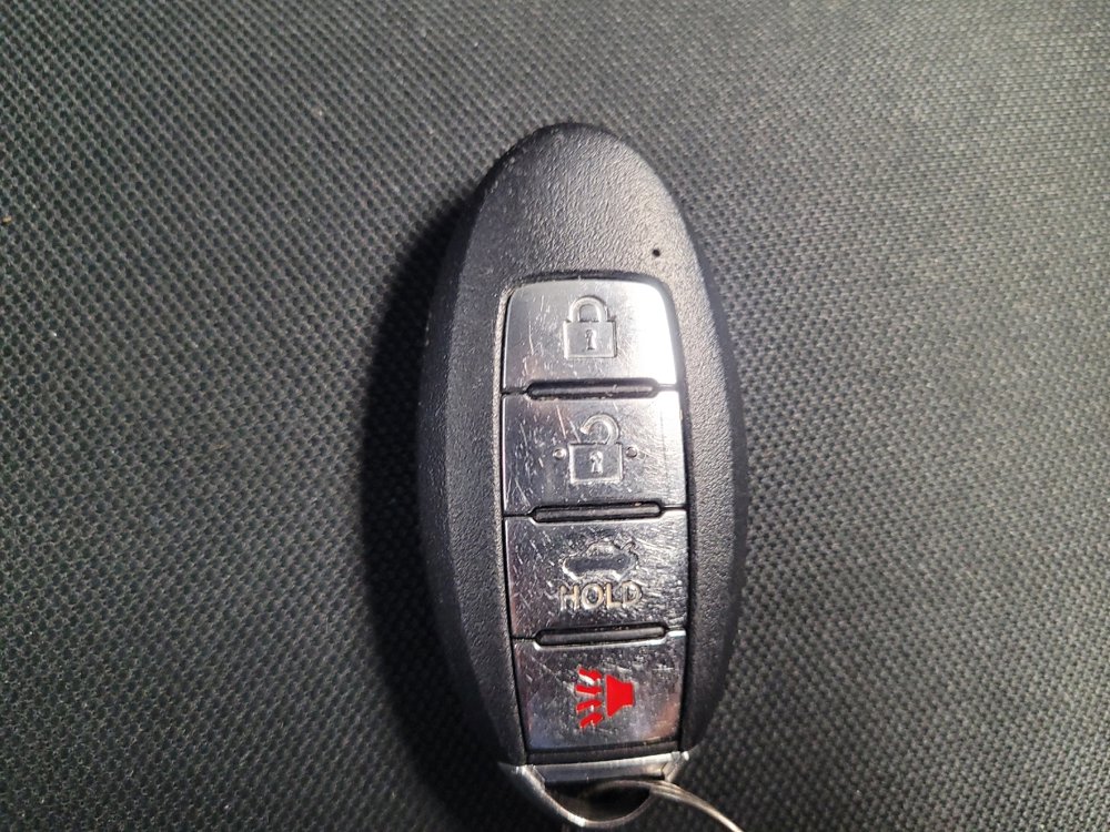 Used 2021 Nissan Versa S image 32