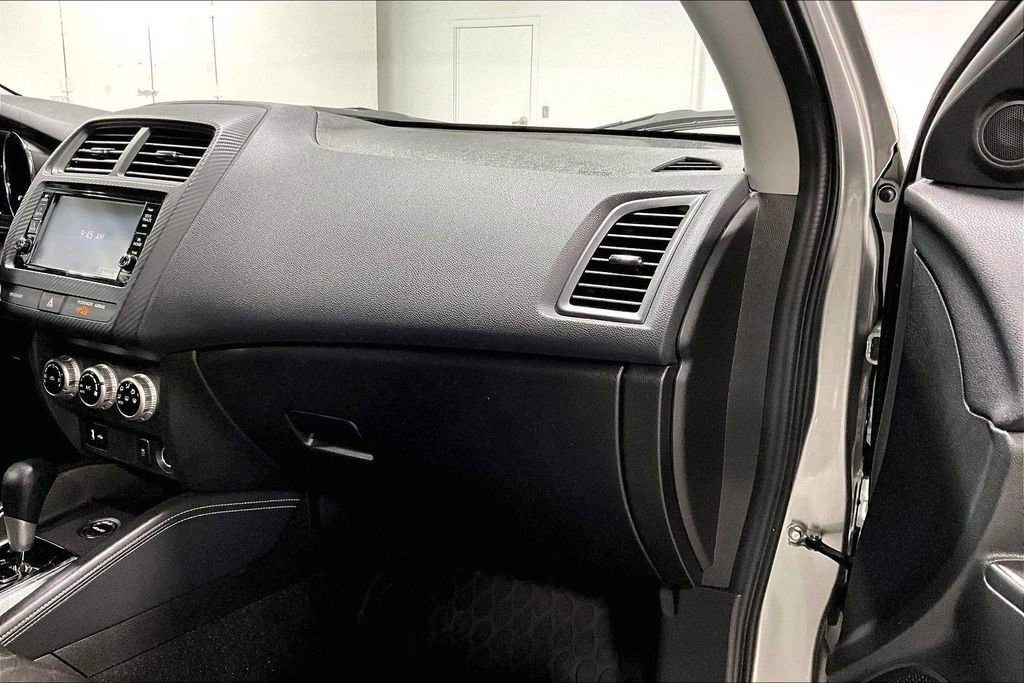 Used 2024 Mitsubishi Outlander Sport ES image 19