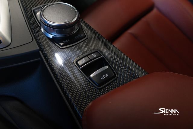 Used 2018 BMW M4 Convertible image 41