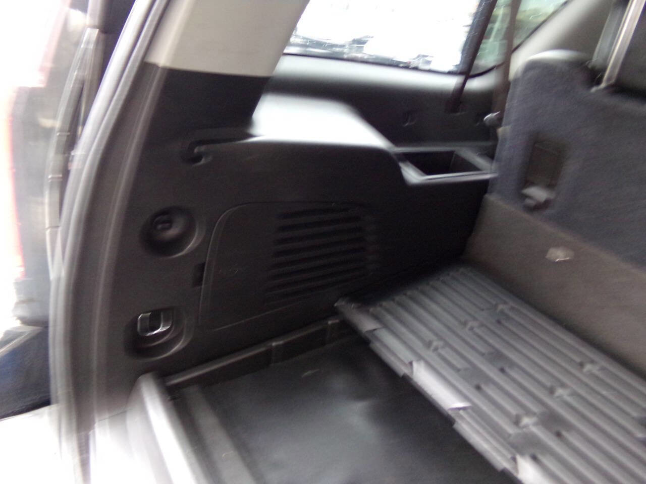 Used 2016 GMC Yukon XL SLE image 15