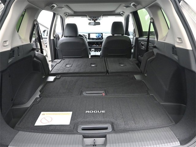 New 2026 Nissan Rogue Platinum image 11