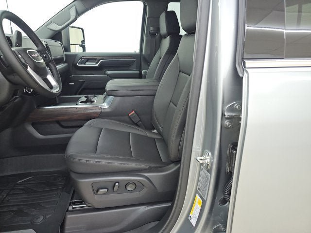 New 2026 GMC Sierra 3500 SLT w/ SLT Premium Package AWD/4WD image 8