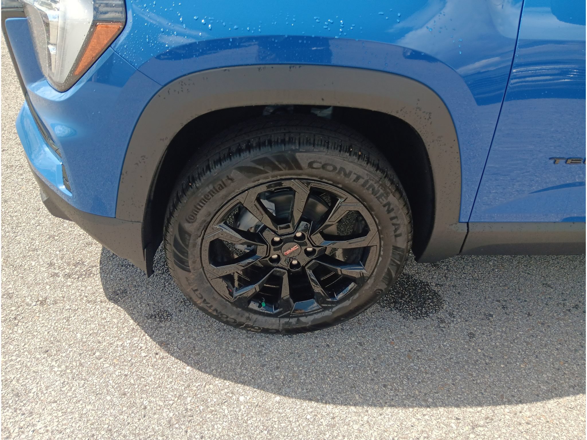 New 2027 GMC Terrain Elevation w/ Elevation Premium Package FWD image 2