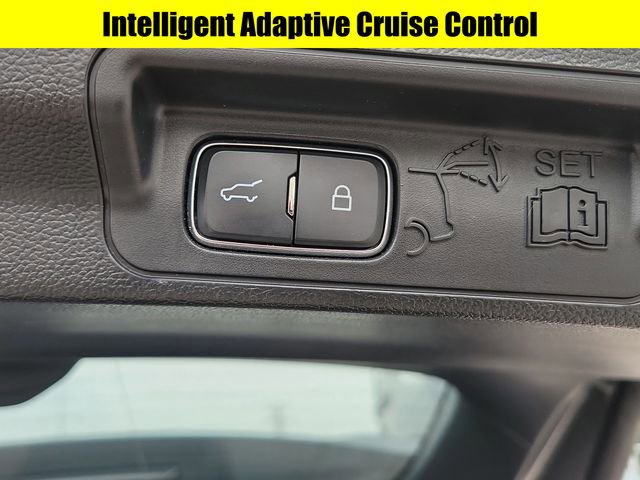 Used 2022 Ford Explorer XLT w/ Equipment Group 202A image 29