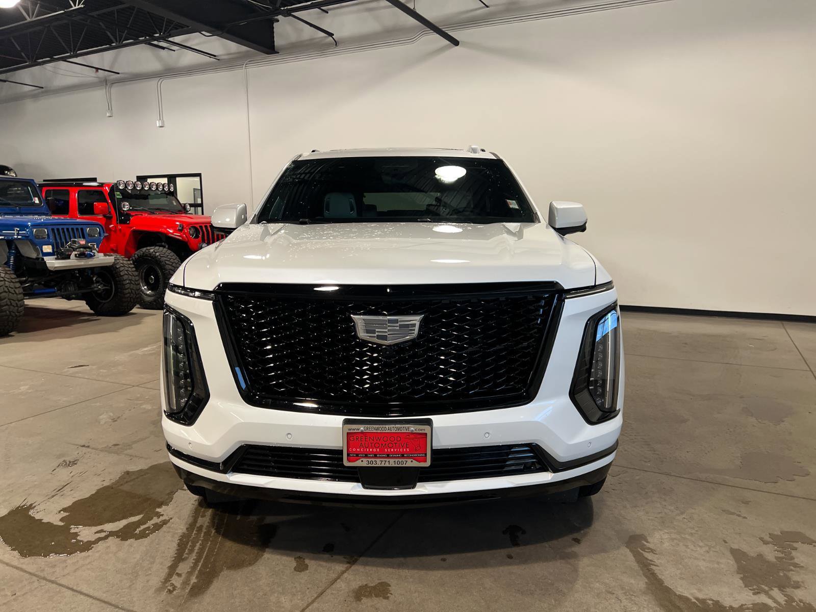 Used 2025 Cadillac Escalade ESV Sport Platinum AWD/4WD image 8