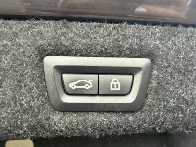 Used 2020 BMW 540i xDrive w/ Premium Package image 10