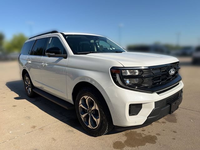New 2027 Ford Expedition Active AWD/4WD image 3