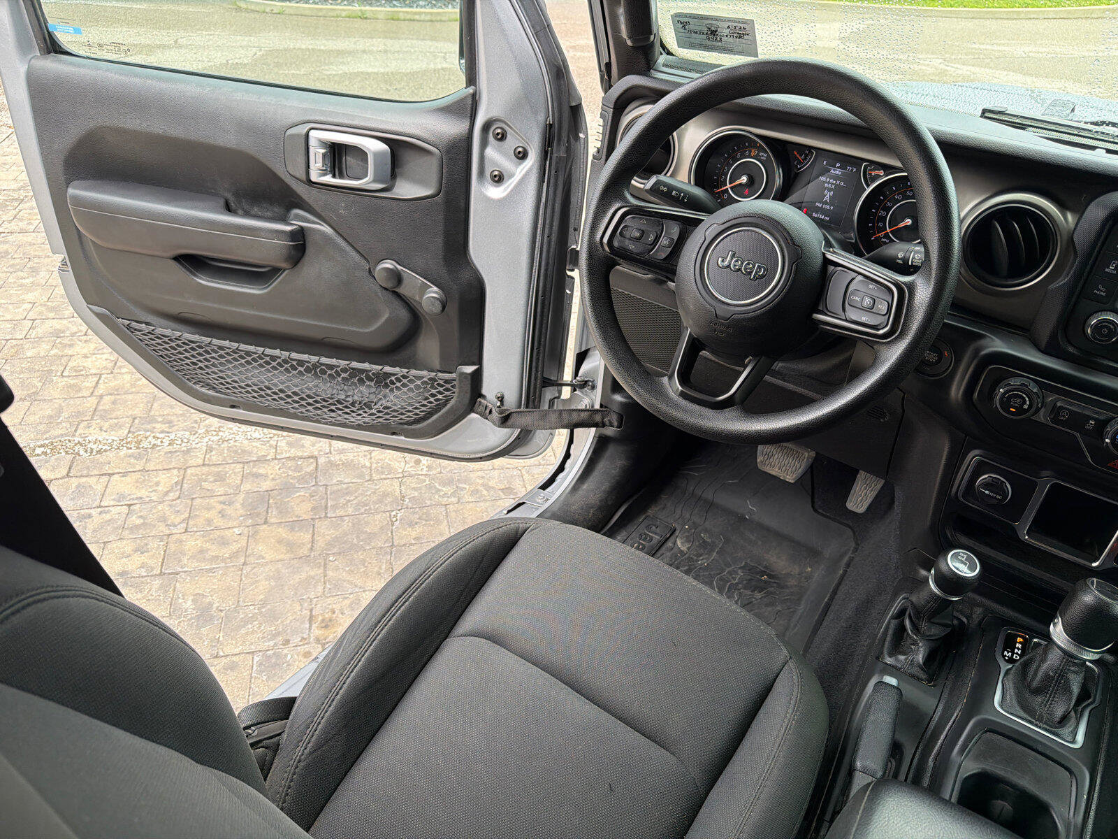 Used 2019 Jeep Wrangler Sport AWD/4WD image 18