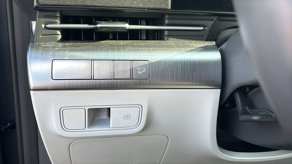 Used 2024 Hyundai Kona SEL image 15