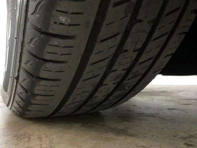 Used 2025 Chrysler Pacifica Select FWD image 95