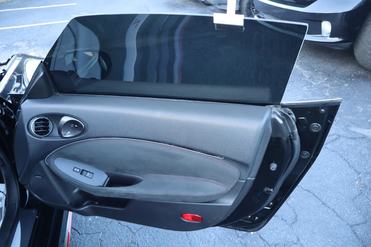 Used 2020 Nissan 370Z NISMO image 27