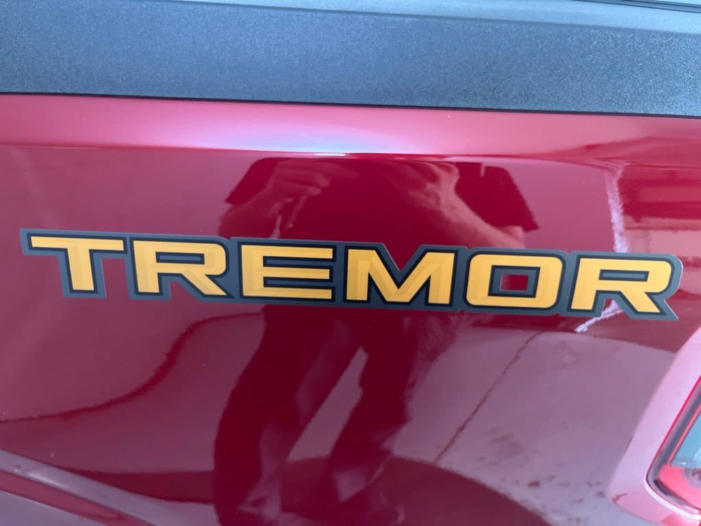 Used 2025 Ford Maverick Tremor AWD/4WD image 43
