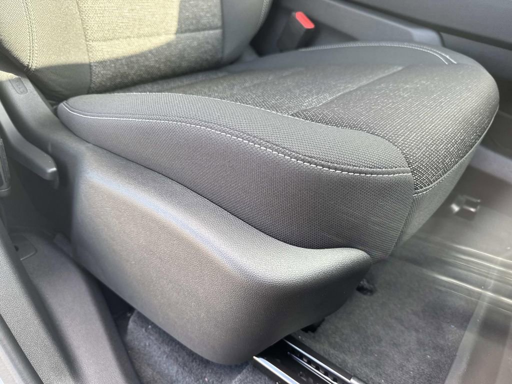 New 2026 Chevrolet Traverse LT image 12