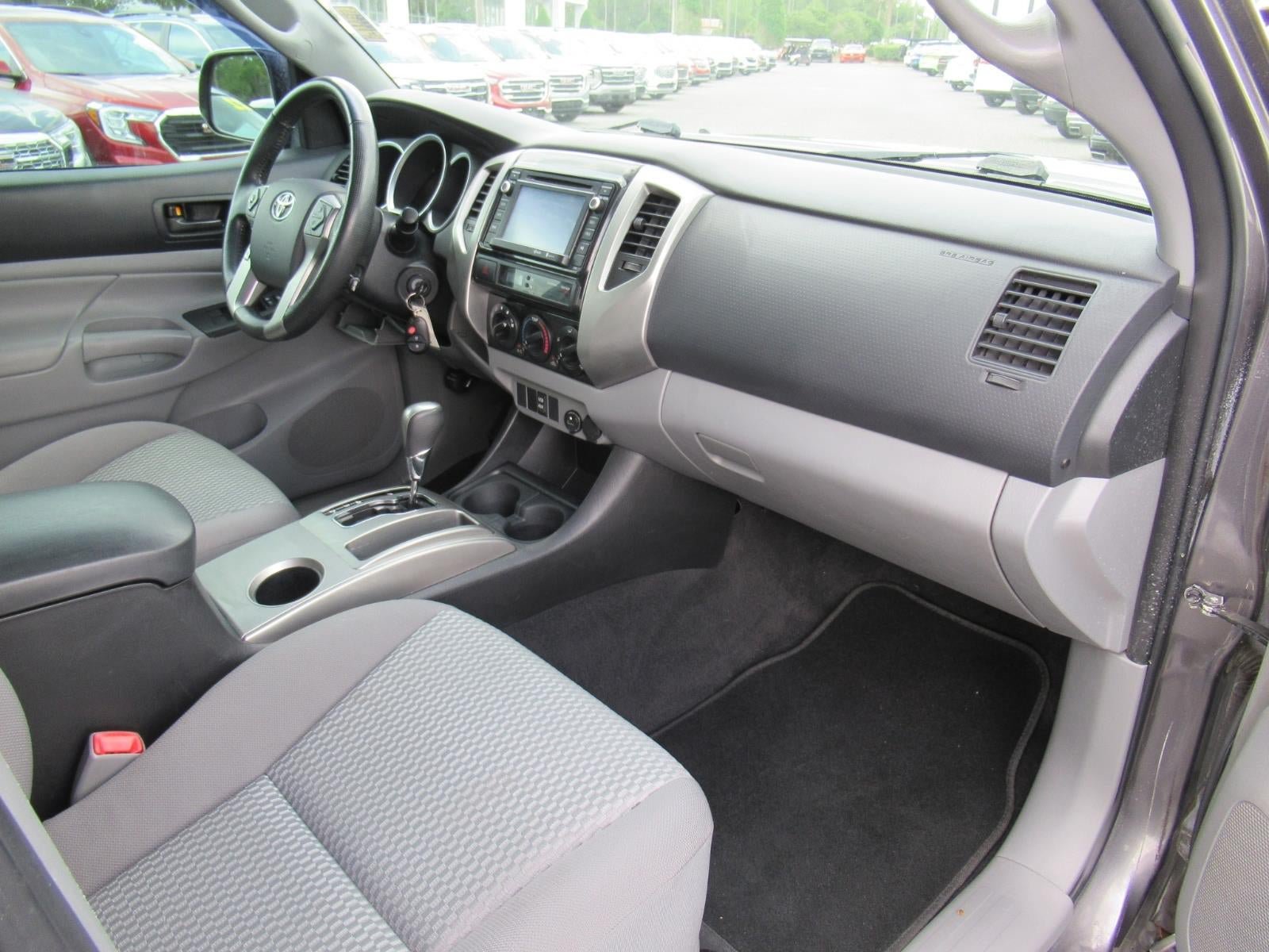 Used 2014 Toyota Tacoma PreRunner w/ SR5 Package RWD image 11