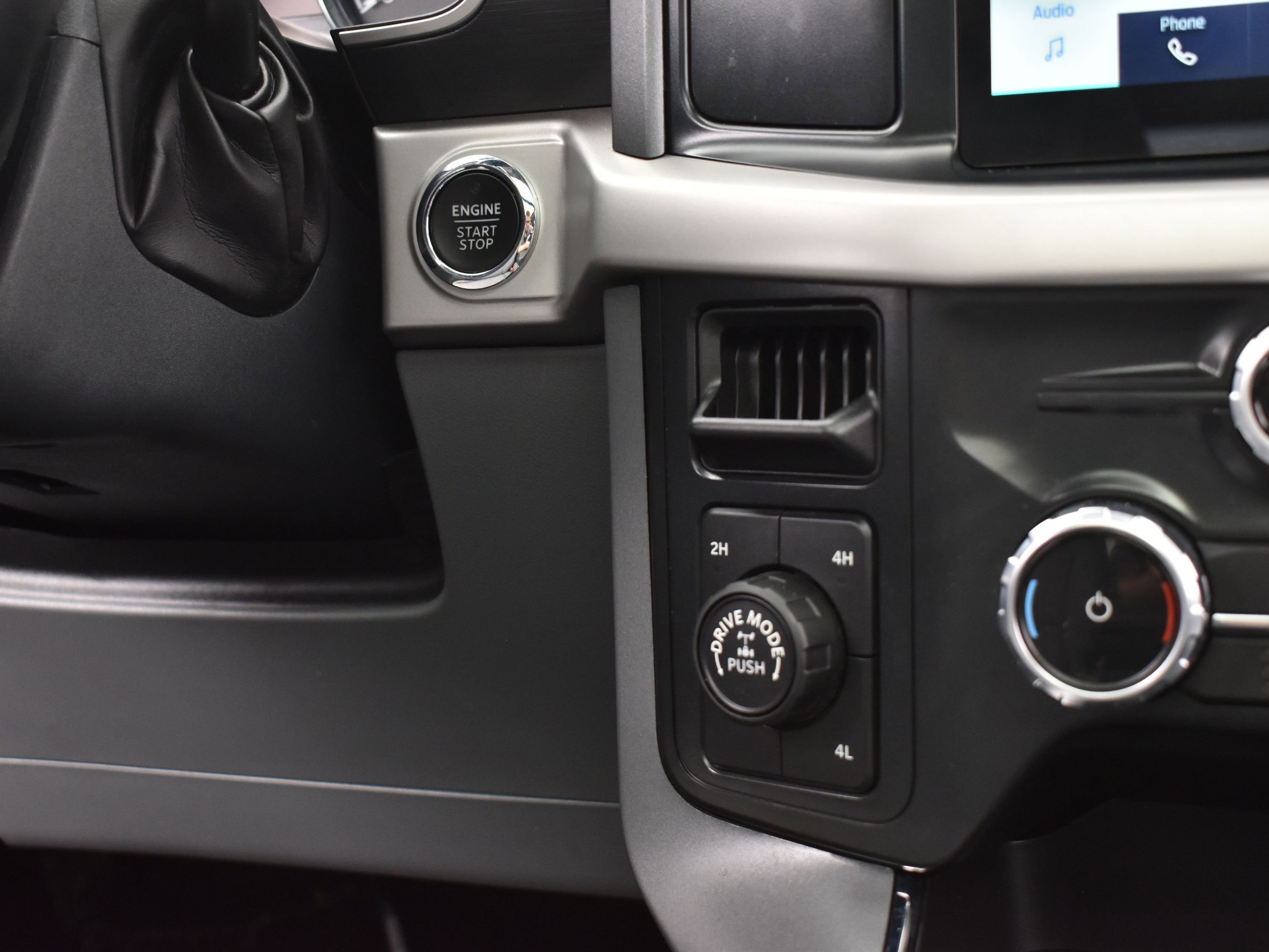 Used 2022 Ford F150 XLT w/ Equipment Group 302A High image 33