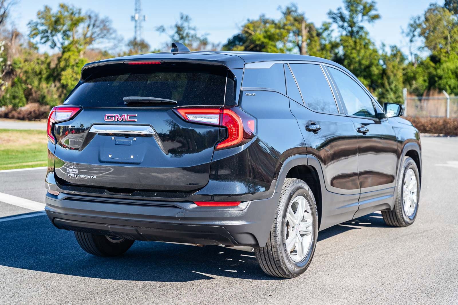 Used 2024 GMC Terrain SLE image 12