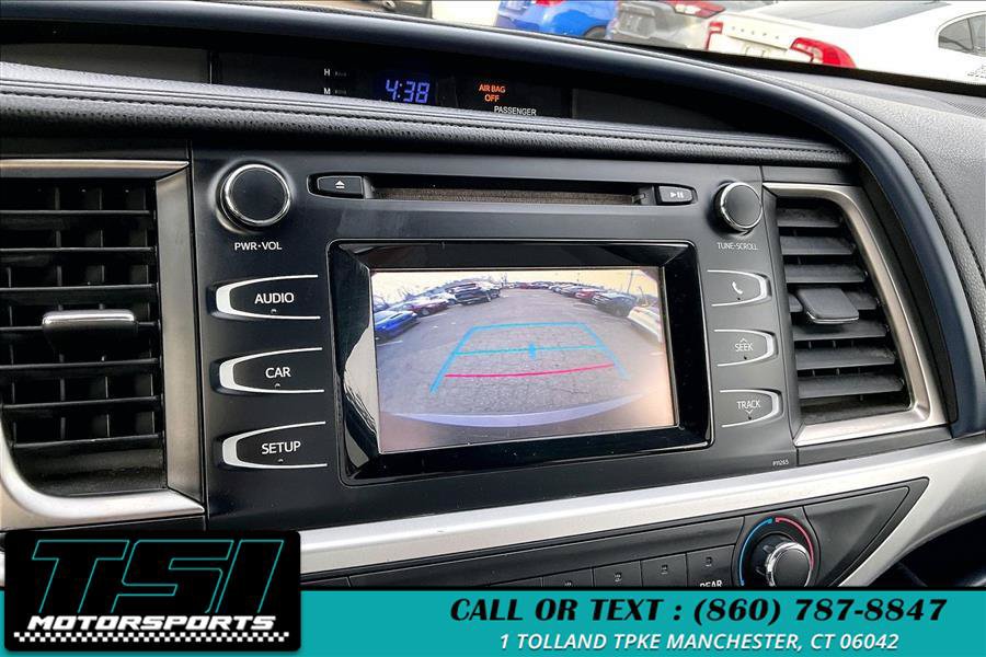 Used 2016 Toyota Highlander LE AWD/4WD image 20