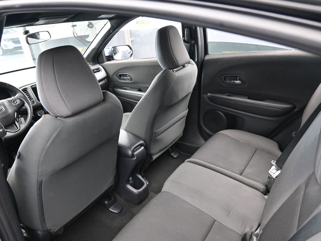Used 2021 Honda HR-V Sport image 32