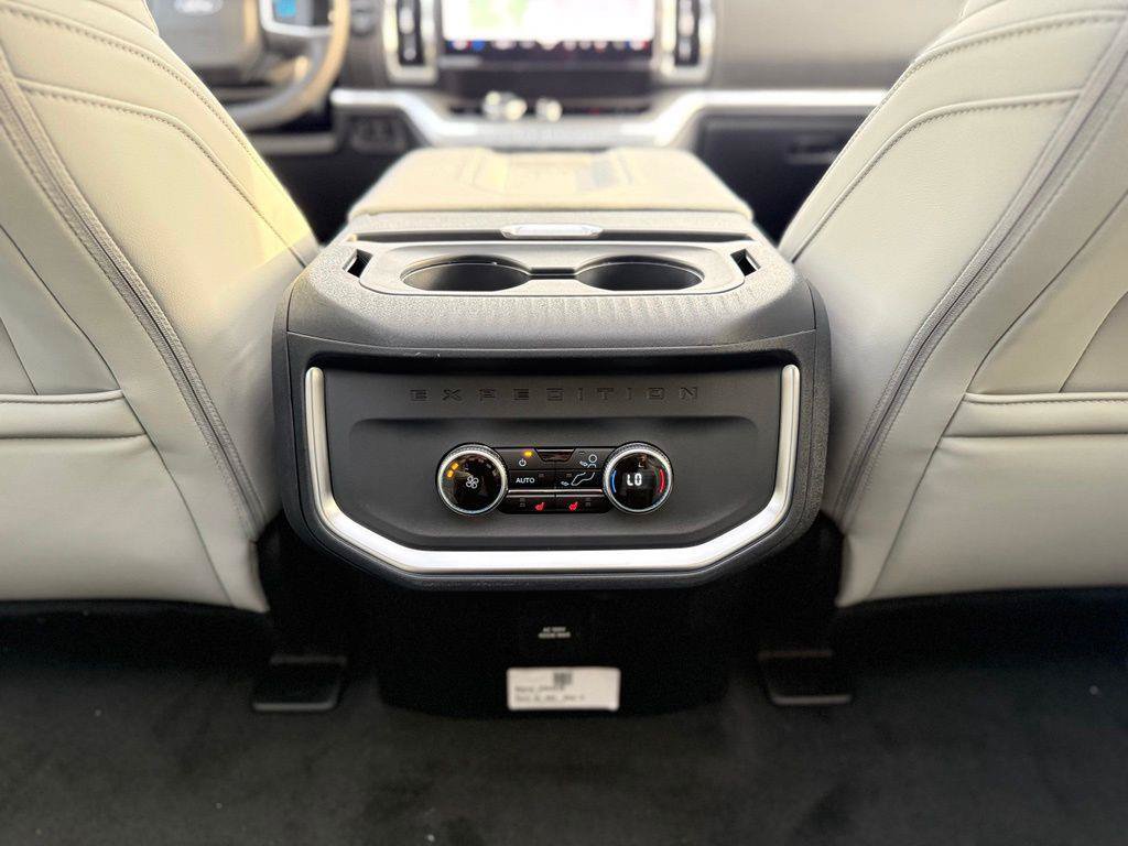 New 2027 Ford Expedition Max Platinum AWD/4WD image 32