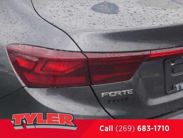 Used 2021 Kia Forte LXS image 12