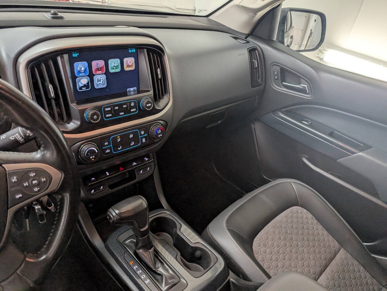Used 2015 Chevrolet Colorado Z71 AWD/4WD image 12