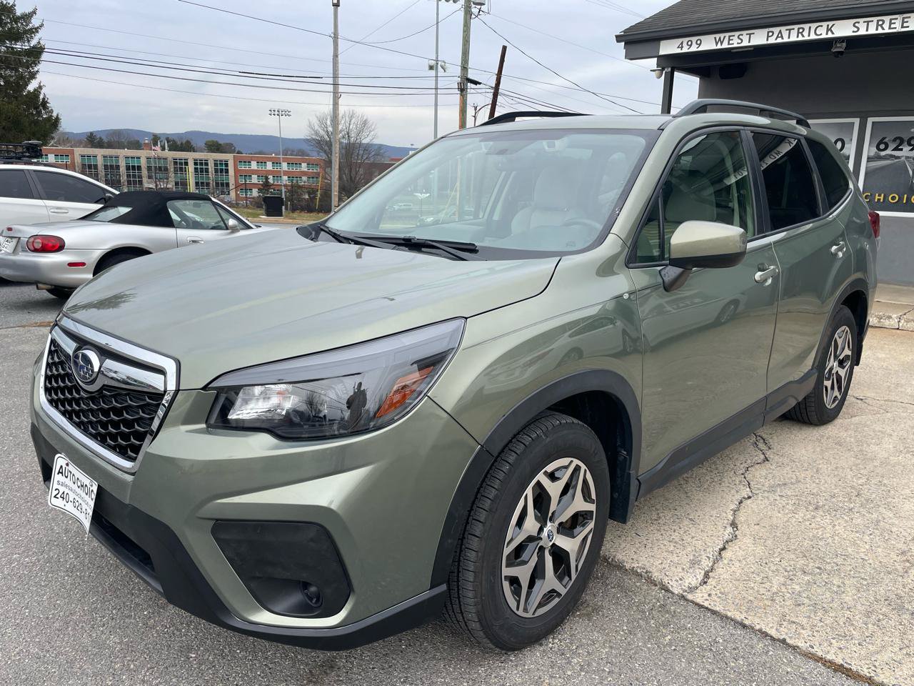 Used 2020 Subaru Forester Premium AWD/4WD image 1