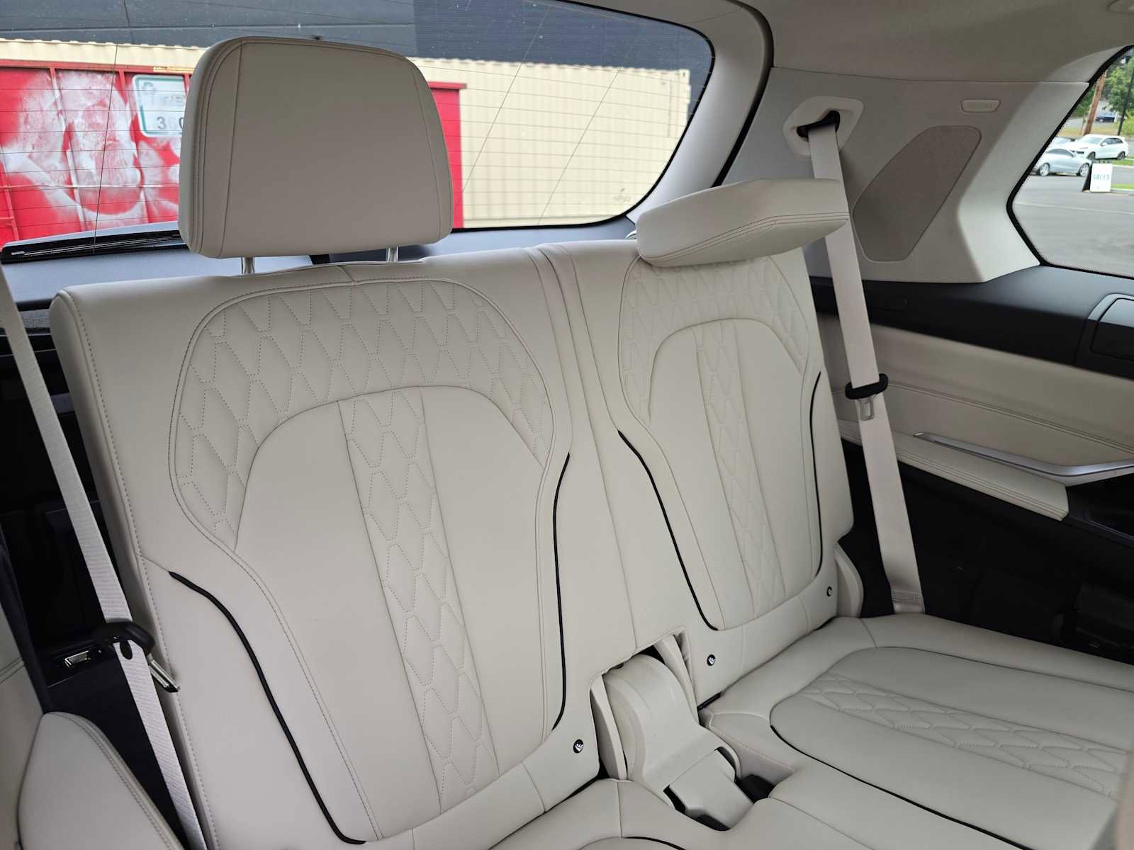 New 2026 BMW X7 xDrive40i w/ Executive Package image 15