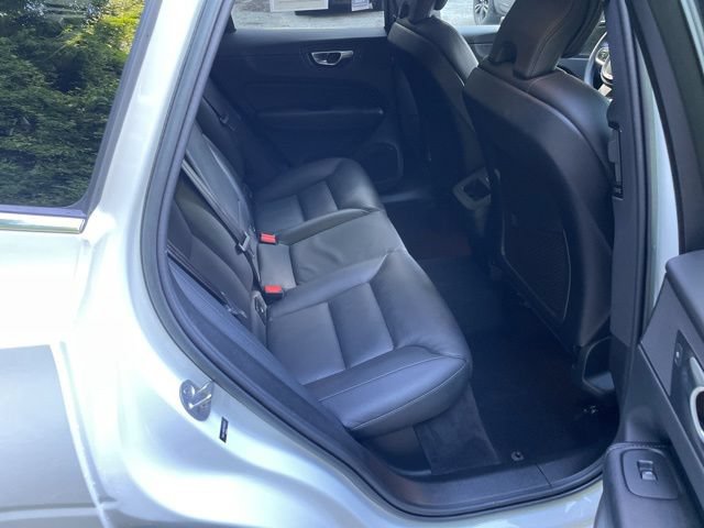 Certified 2023 Volvo XC60 B5 Plus w/ Climate Package AWD/4WD image 15
