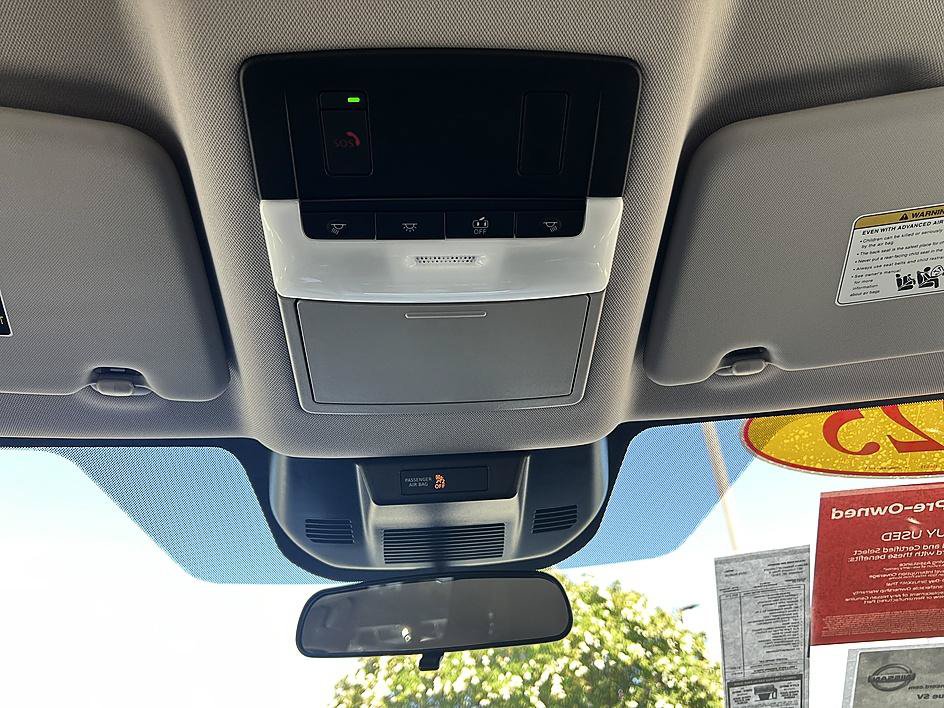 Certified 2025 Nissan Rogue SV FWD image 27