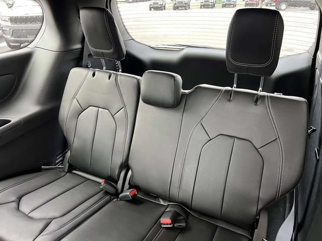New 2026 Chrysler Voyager LX FWD image 24