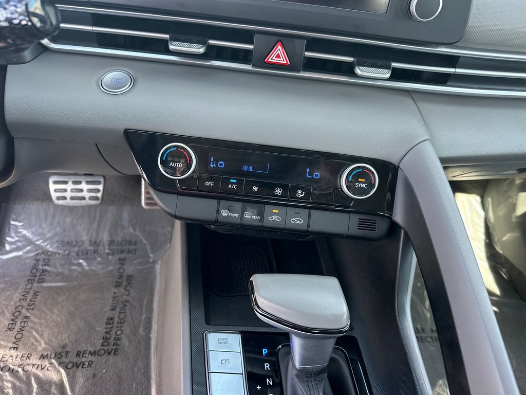 Certified 2025 Hyundai Elantra Sport FWD image 29