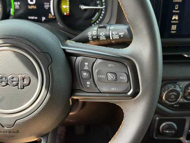 Used 2024 Jeep Wrangler Unlimited w/ Convenience Group AWD/4WD image 19