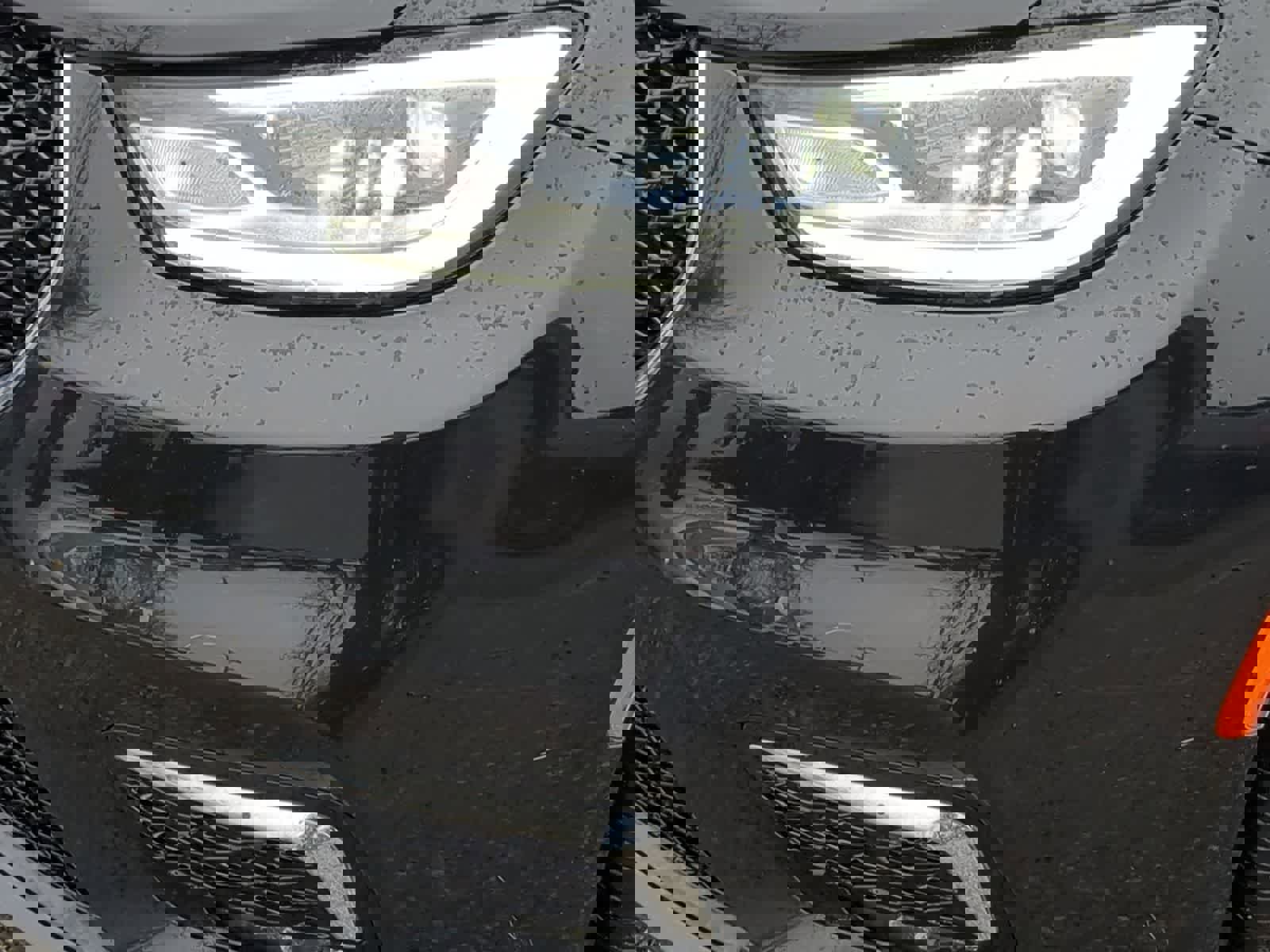 Used 2023 Chrysler Pacifica Touring-L image 11