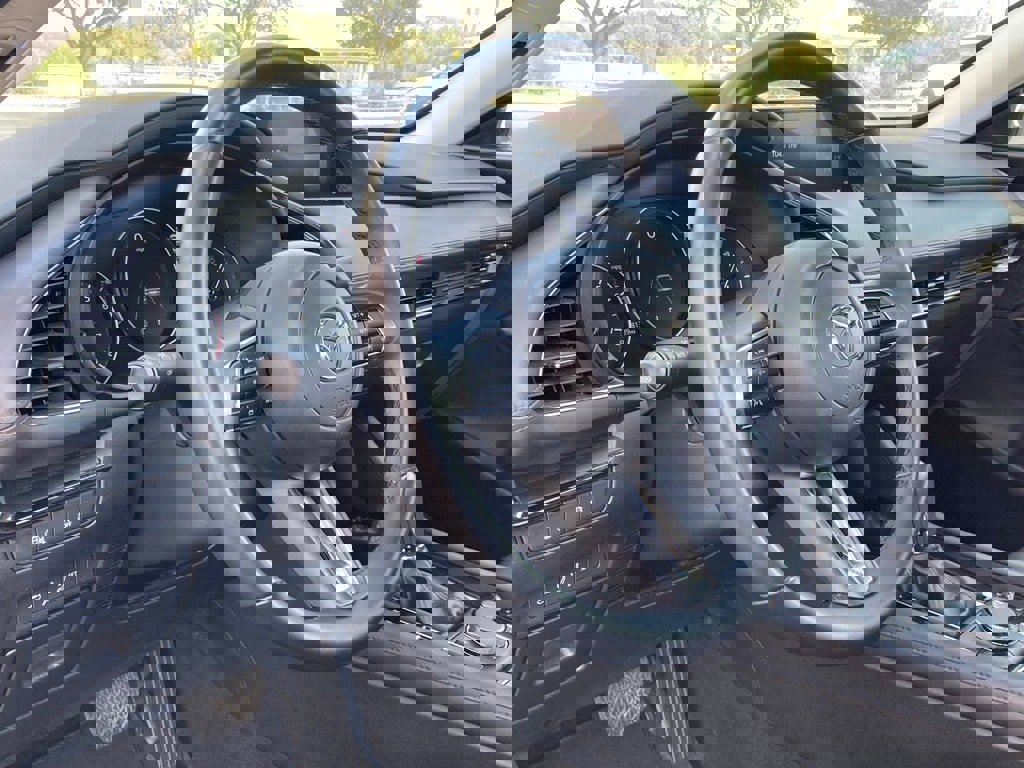 Used 2025 MAZDA MAZDA3 s image 9