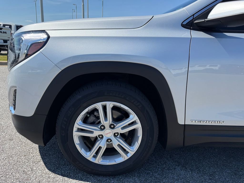 Used 2021 GMC Terrain SLE FWD image 27