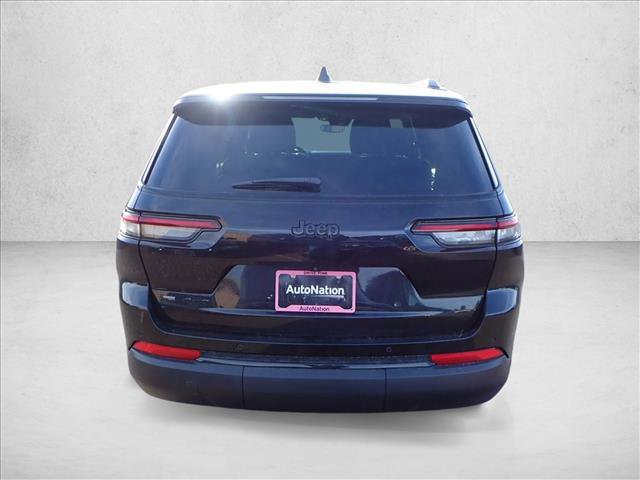 Used 2022 Jeep Grand Cherokee L Laredo image 3