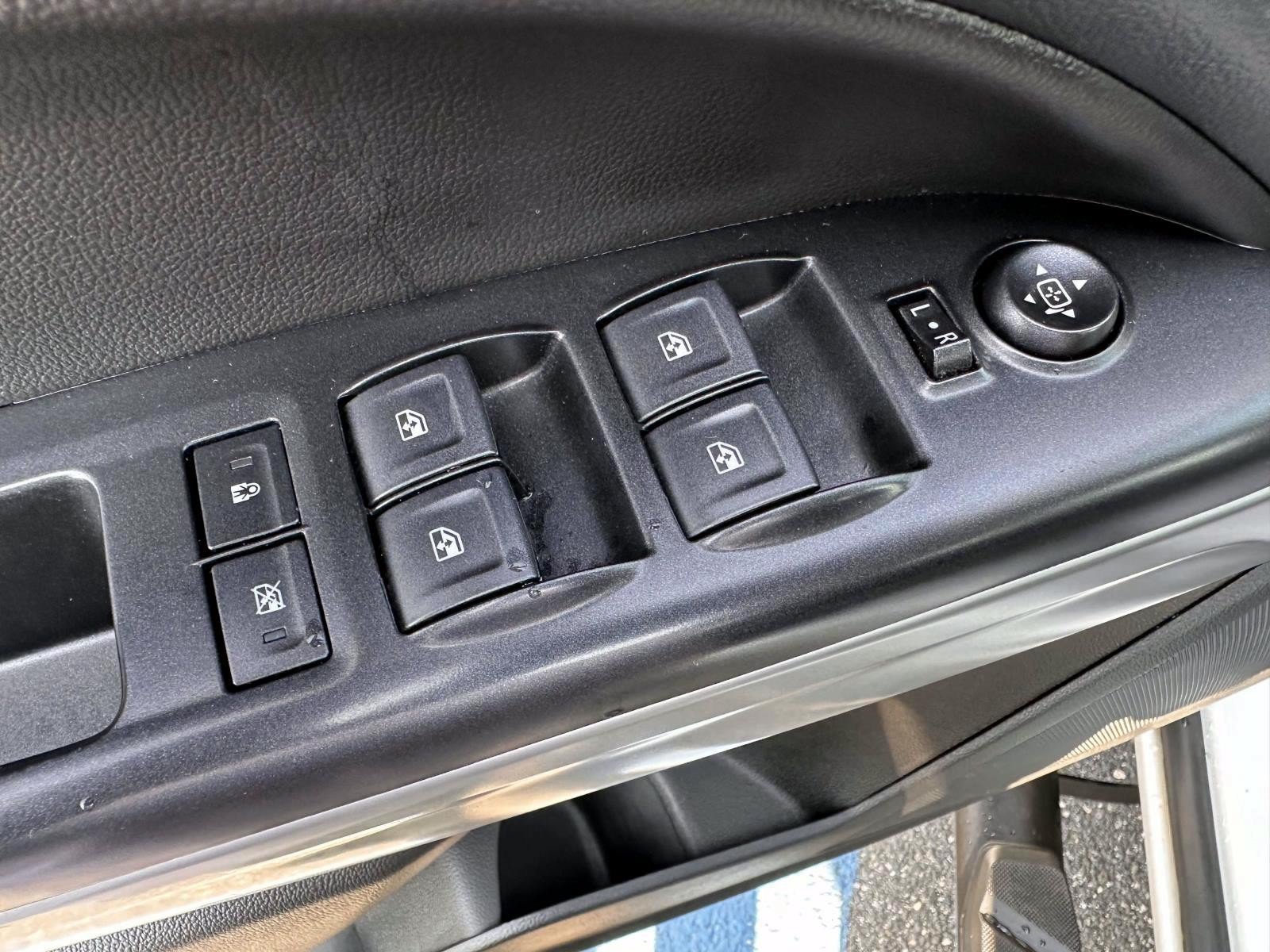 Used 2022 Chevrolet Colorado ZR2 w/ Colorado ZR2 Bison Edition AWD/4WD image 9