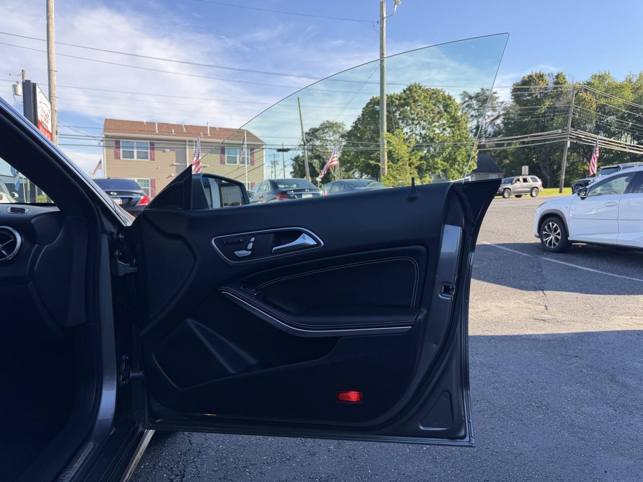 Used 2019 Mercedes-Benz CLA 250 4MATIC image 22