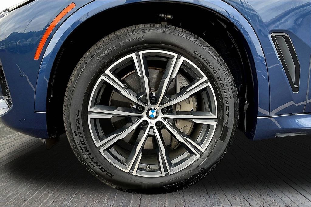Used 2019 BMW X5 xDrive50i w/ M Sport Package AWD/4WD image 33