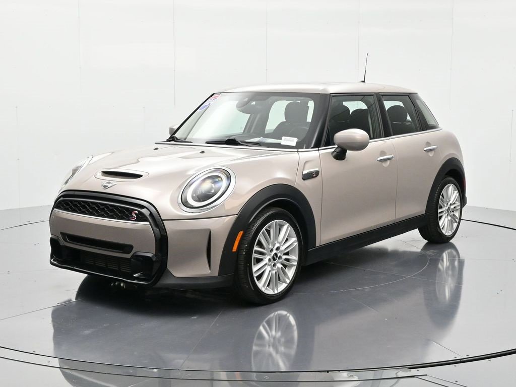 Used 2024 MINI Cooper S image 1