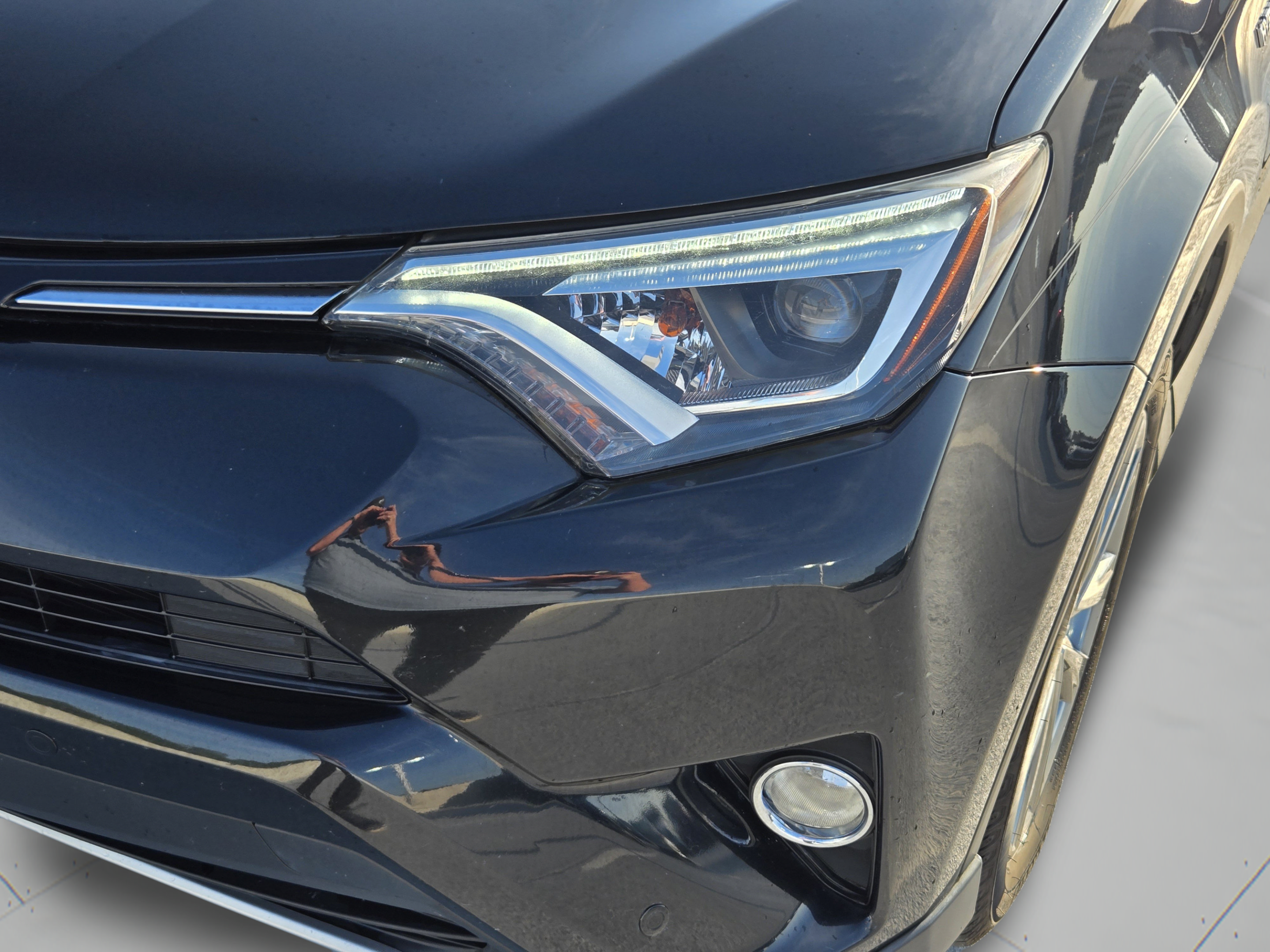 Used 2017 Toyota RAV4 Limited AWD/4WD image 8
